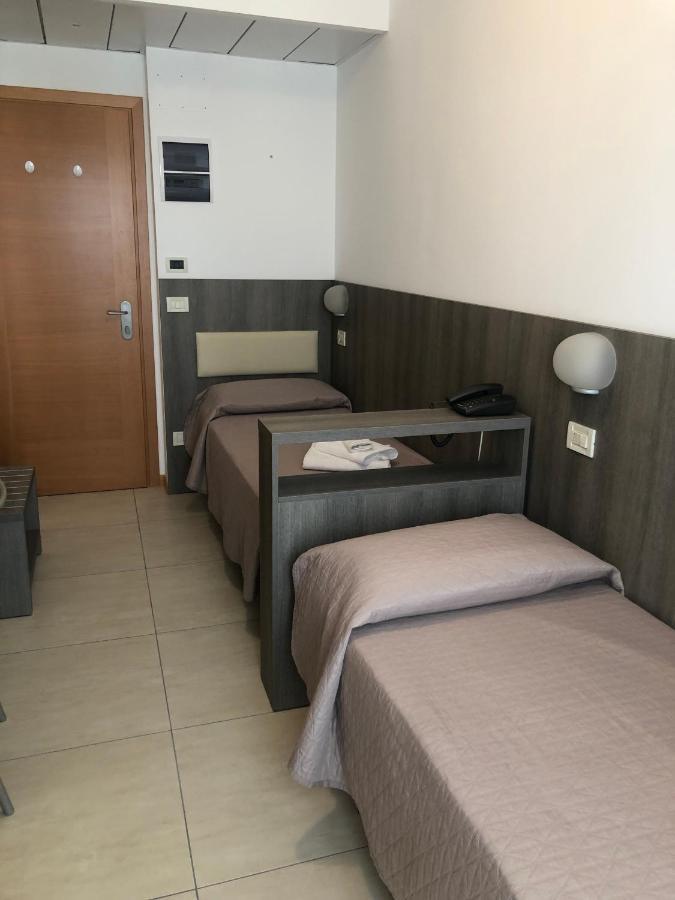 Hotel Boom 리미니 외부 사진